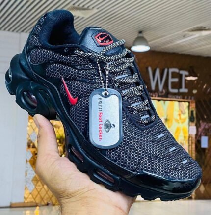 Nike Air Max Plus lace-up Sneakers