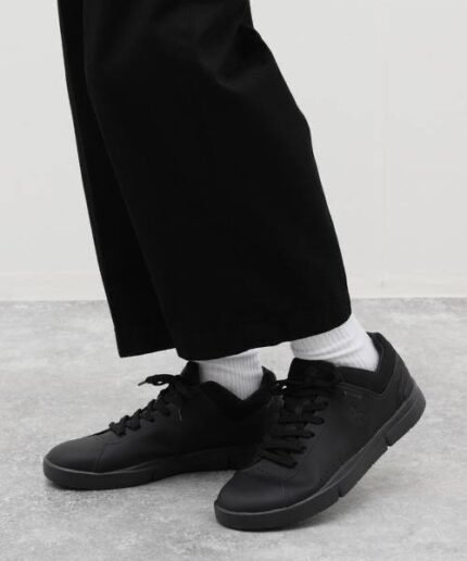 On The Roger Advantage Sneakers